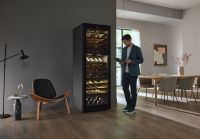 Винный шкаф KWT4995